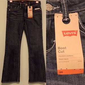 NWT Levis Brand Jeans. Kids Size 8. Reg Boot Cut